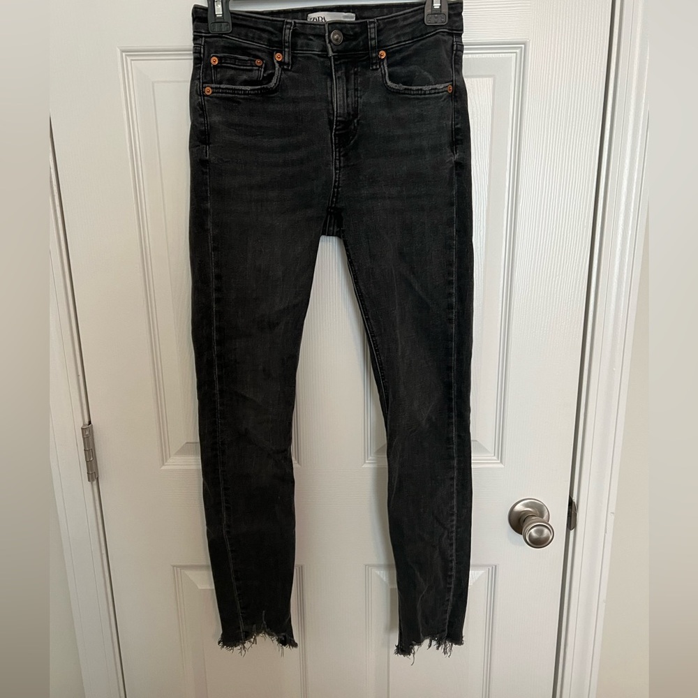 ZARA light dark wash skinny jeans size 4